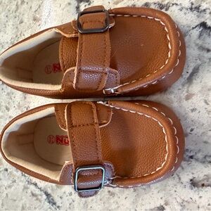 New Brown Loafers 18 m
